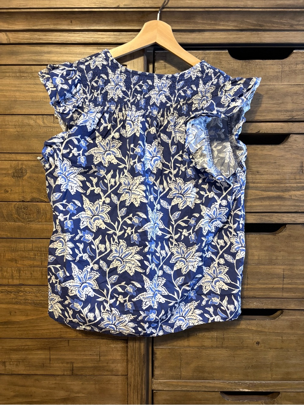 Jennifer Grace Blue Floral Blouse Large Ruffle Sleeve V Neck Lightweight Cotton - Picture 3 of 5